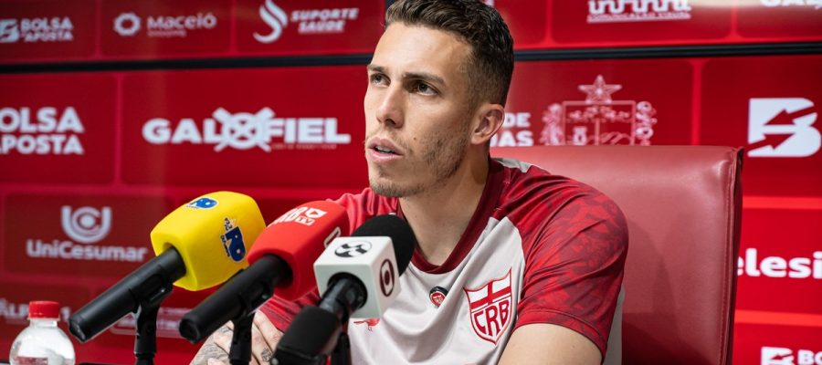 Vitor Caetano celebra sequência no CRB e destaca evolução com ritmo de jogos