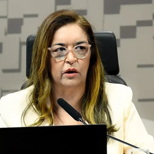 “Ele quer salvar a pele de Vorcaro”, diz Eudócia sobre Renan Calheiros