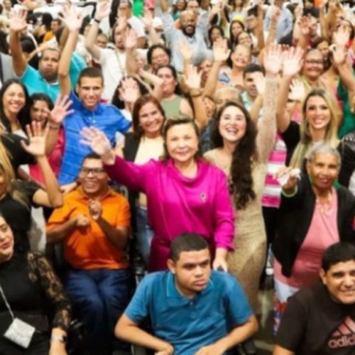 Teca Nelma participa do Baile Estadual da Inclusão e reforça defesa dos direitos das pessoas com deficiência