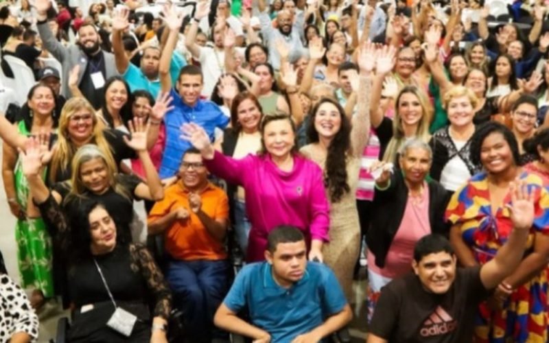 Teca Nelma participa do Baile Estadual da Inclusão e reforça defesa dos direitos das pessoas com deficiência