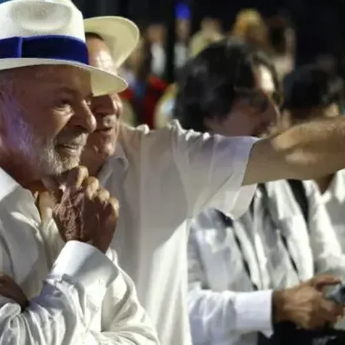 TSE abre processo contra Lula sobre suposto abuso em desfile de carnaval