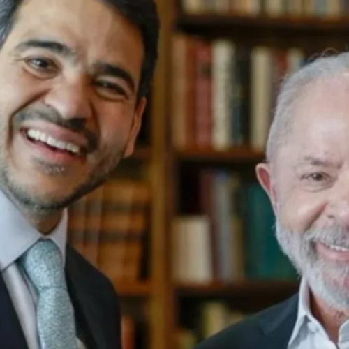 Messias vai se reunir com Lula antes de definir saída da AGU
