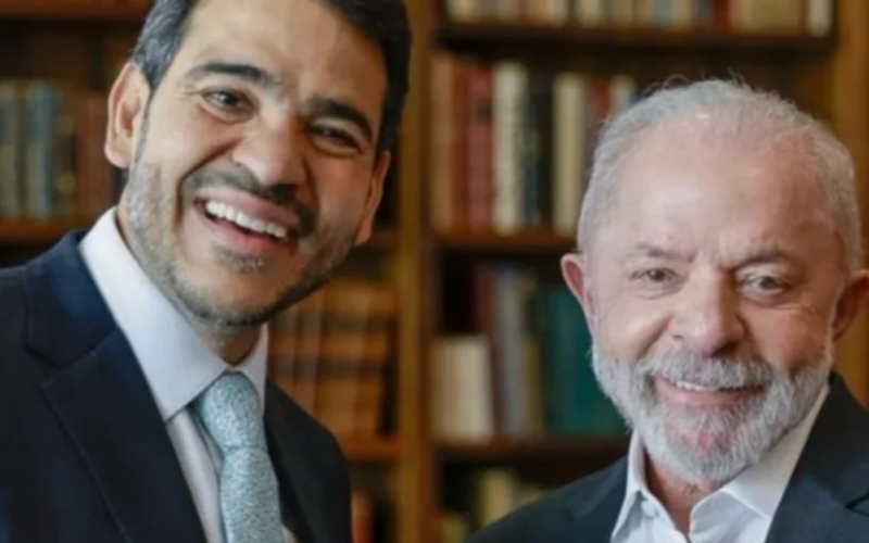 Messias vai se reunir com Lula antes de definir saída da AGU