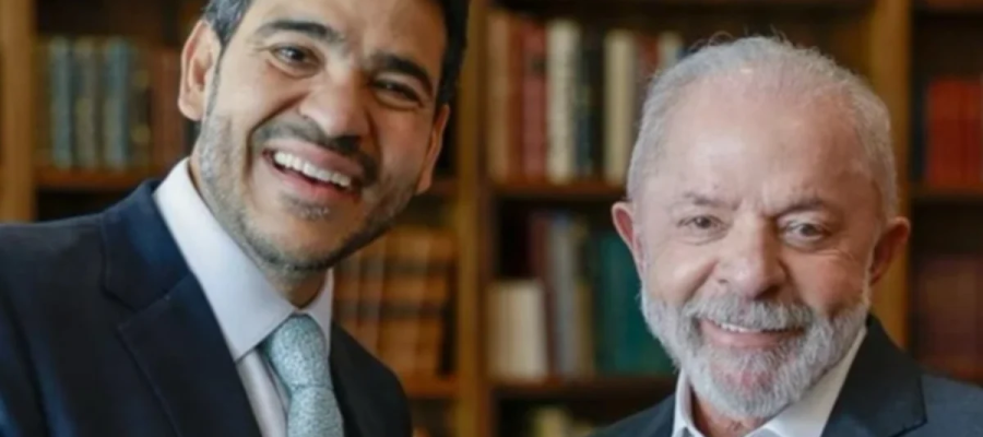 Messias vai se reunir com Lula antes de definir saída da AGU
