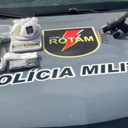 Traficante vulgo “Costela” é preso com cocaína, pistola e balanças dentro de casa no Salvador Lyra