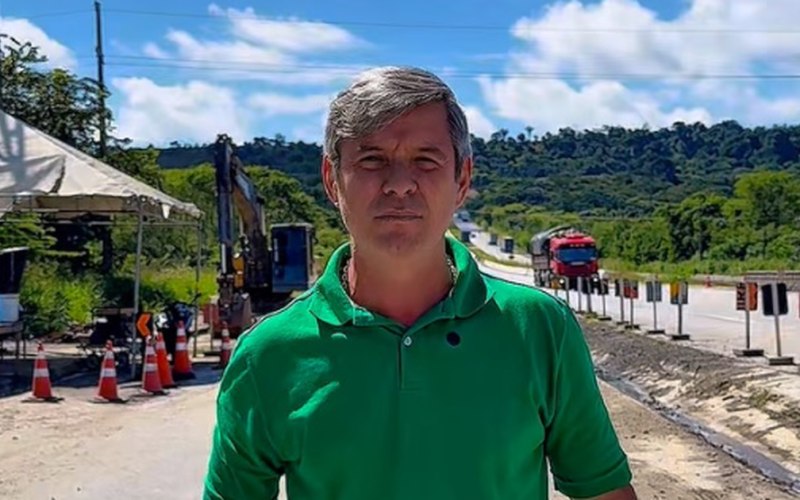 Cabo Bebeto expõe obras inacabadas na BR 101 e denuncia perseguição de Renan Filho: “Estão tentando me calar”