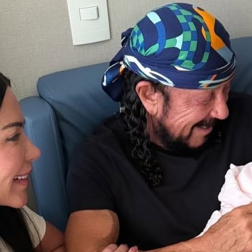Bell Marques conhece a neta Malu pela primeira vez