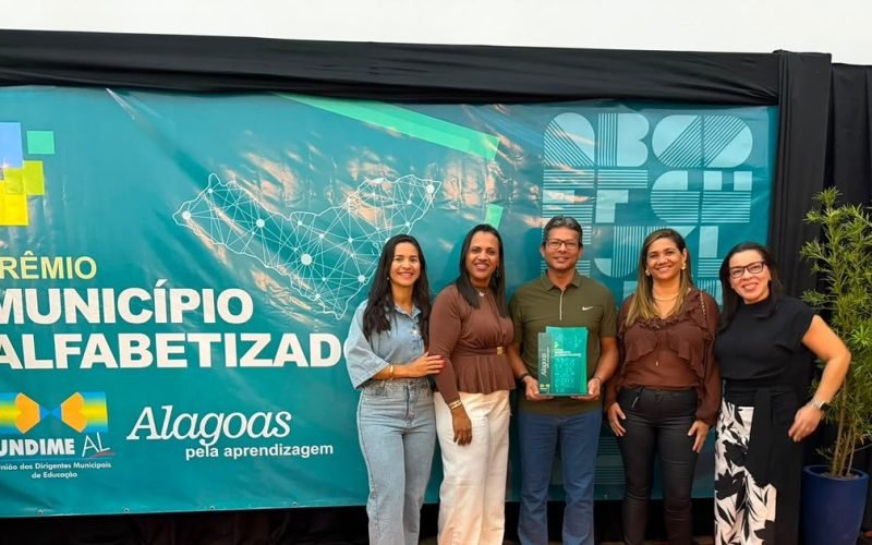 Branquinha consolida avanços na Educação e recebe prêmio Município Alfabetizador da Undime