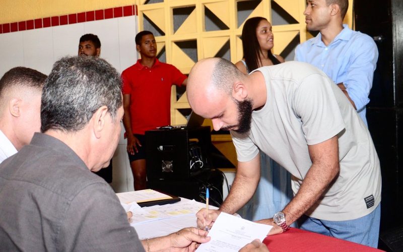Prefeitura de Matriz de Camaragibe empossa novos concursados