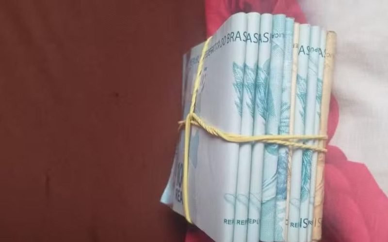 Homem paga R$ 10 mil após ameaças e descobre que era extorquido pelo próprio irmão