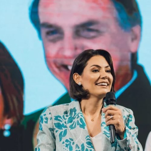 Michelle Bolsonaro diz que decidirá até este sábado se disputará vaga no Senado