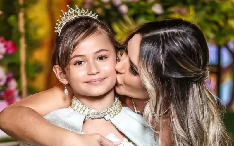 ‘Hoje é um dia muito difícil’, diz irmã de Deolane em aniversário da filha de influenciadora