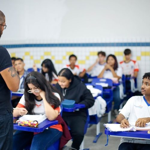 Governo de Alagoas vai enviar R$20 milhões a 66 municípios por metas batidas na educação; Estado tem a maior taxa de analfabetismo do país