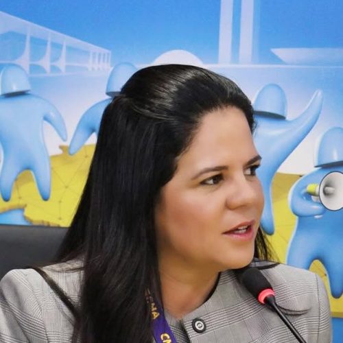 Prefeita Lívia Carla reforça compromisso com Barra de Santo Antônio durante participação na XXVII Marcha dos Municípios