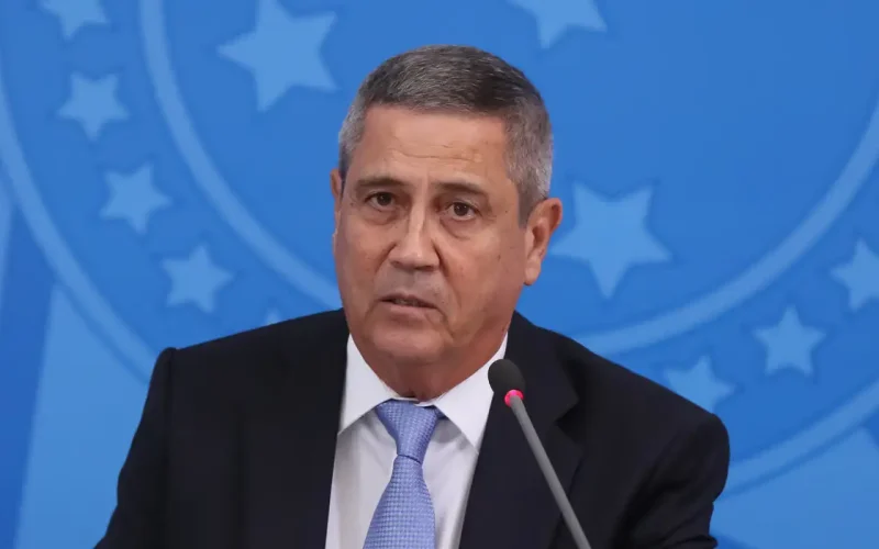 Defesa de Braga Netto pede liberdade, e Moraes dá 5 dias para manifestação da PGR
