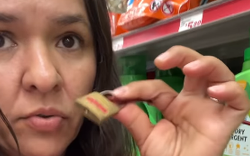 Influenciadora mostra detergentes trancados com cadeados em supermercado dos EUA para evitar furtos