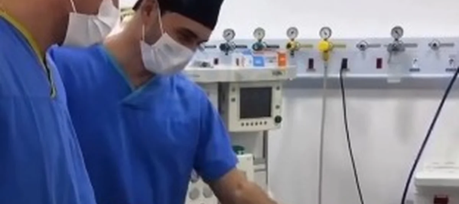 Vídeo: “Que se cumpra tua vontade através deles”: paciente emociona equipe médica com oração antes de cirurgia