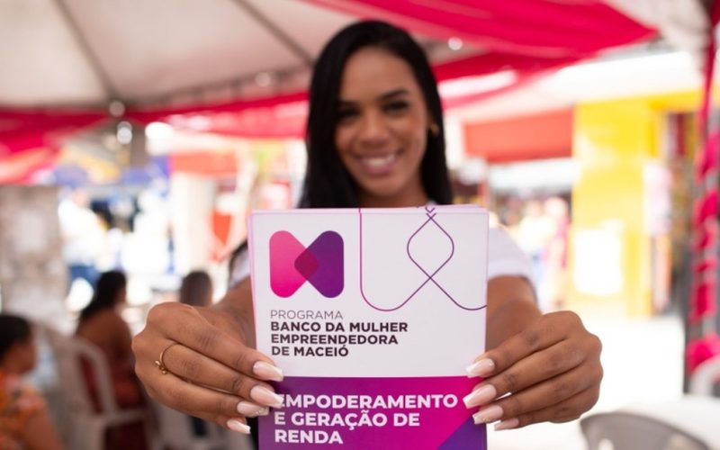 Prefeitura divulga lista de 2 mil mulheres contempladas no Banco da Mulher