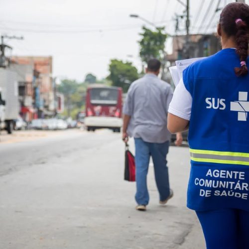 PEC que reduz idade de aposentadoria de agentes de saúde deve ser votada até 15 de julho