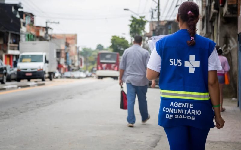PEC que reduz idade de aposentadoria de agentes de saúde deve ser votada até 15 de julho