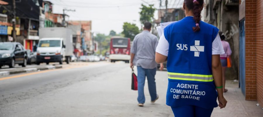 PEC que reduz idade de aposentadoria de agentes de saúde deve ser votada até 15 de julho