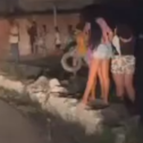 Moradores do Vale do Reginaldo protestam contra falta de energia em conjunto habitacional