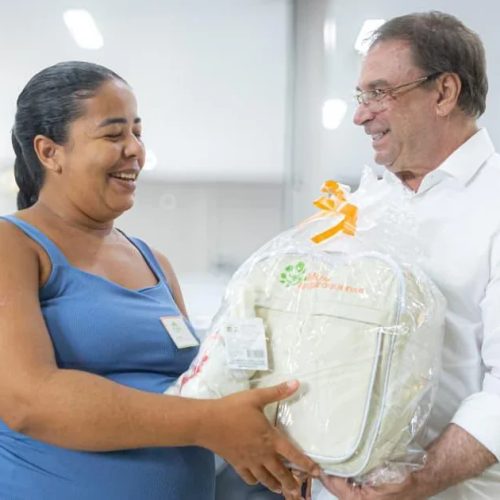 Prefeitura realiza, nesta quarta (15), mais uma entrega de enxovais do programa “Mãe Arapiraquense” de 2026