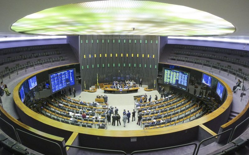Senado aprova regras para proteção de crianças e adolescentes na internet