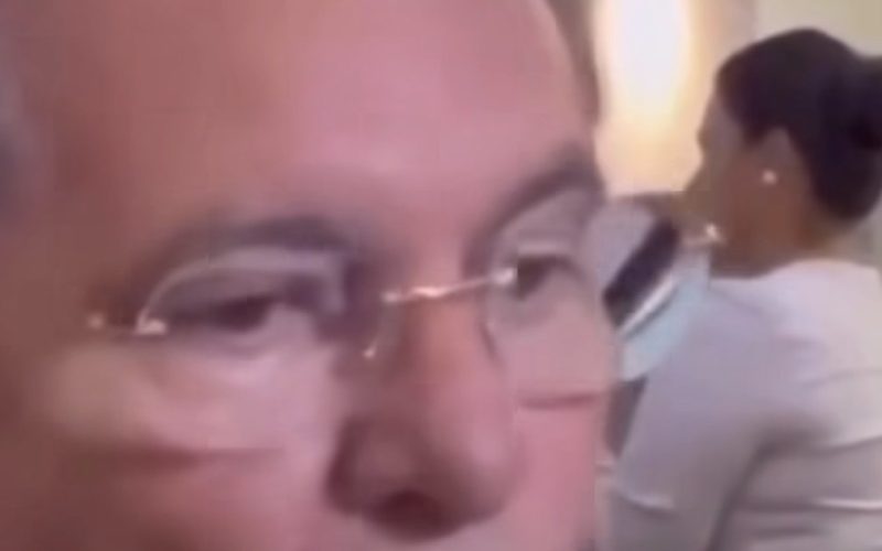 Deputado afirma que “brasileiro é inteligente”: “Flávio não tem 30% dos votos”