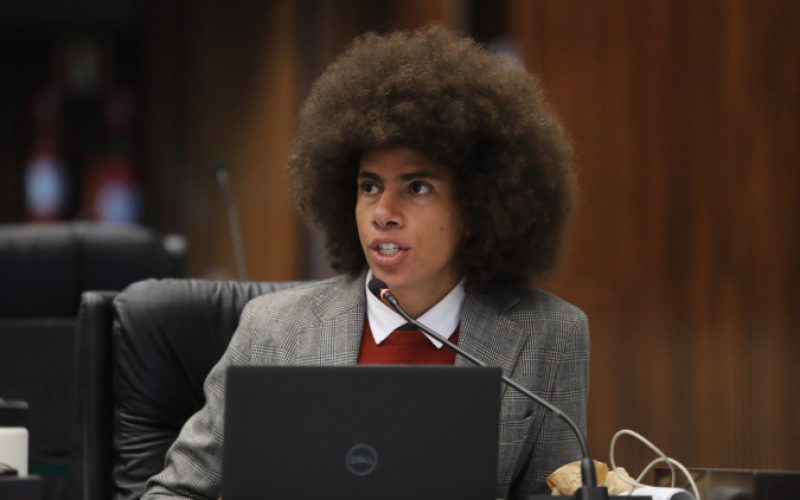 “Sou maconheiro e criminalização é racista”, diz deputado do PT