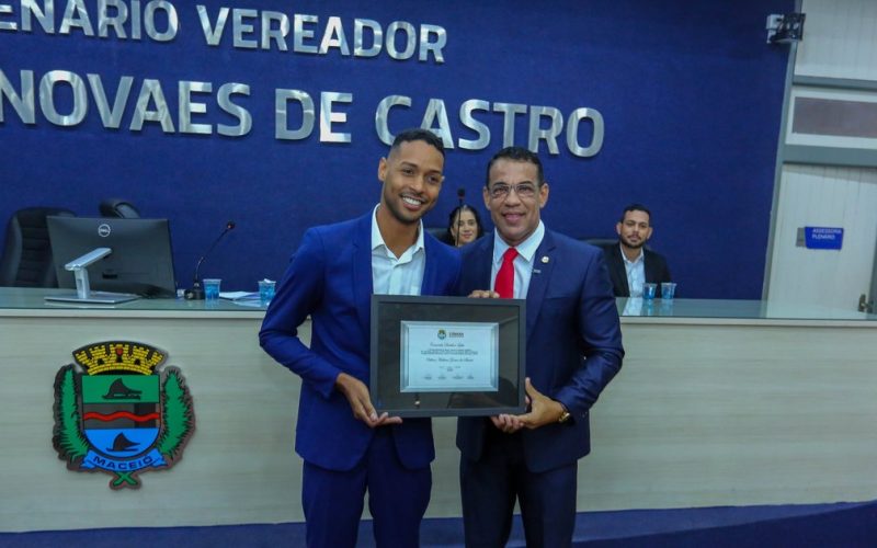 Câmara reconhece importância de Odilon Gomes por sua contribuição à cultura em Maceió