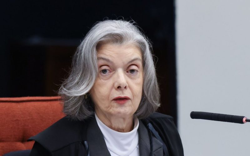“No meu lugar colocaram três homens”, diz Cármen Lúcia em julgamento sobre igualdade salarial