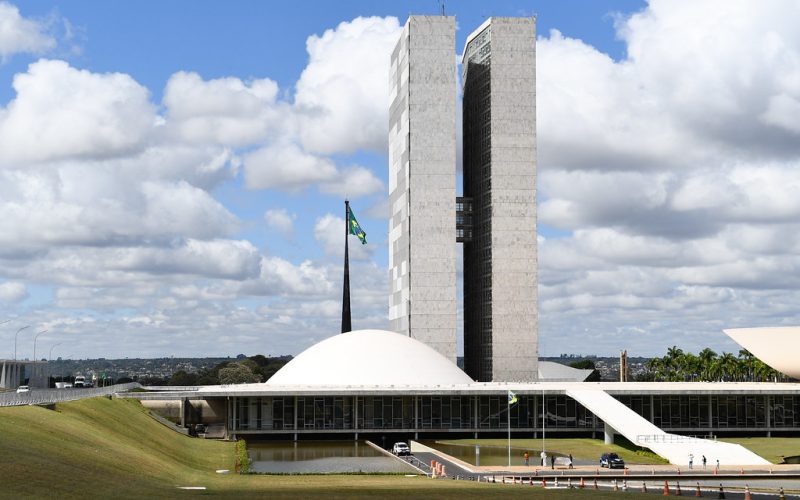 União Brasil dá 24h para filiados deixarem Governo Lula sob ameaça de punição