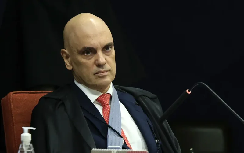 Moraes chama sanções dos EUA de covardes e critica “pseudopatriotas” em discurso no STF