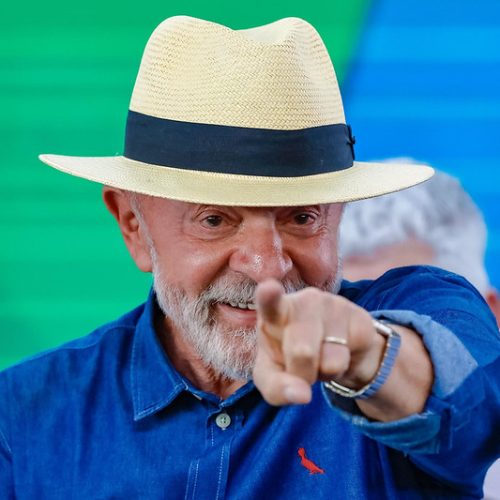 Presidente do PT confirma candidatura de Lula à reeleição no próximo ano