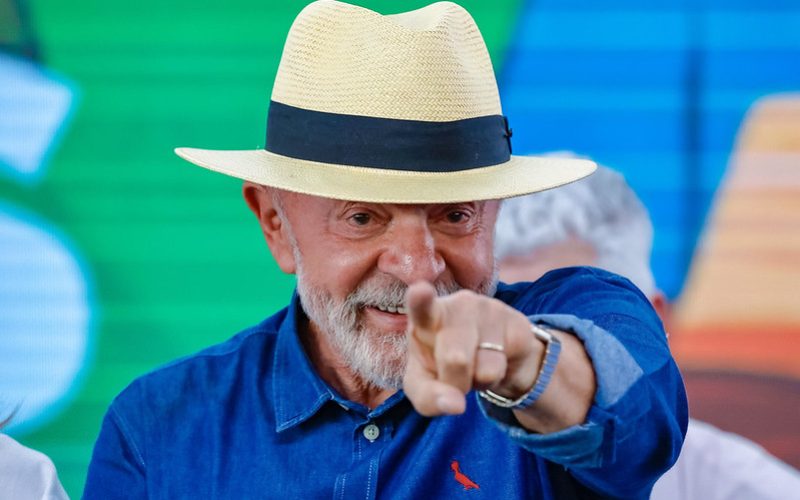 Presidente do PT confirma candidatura de Lula à reeleição no próximo ano