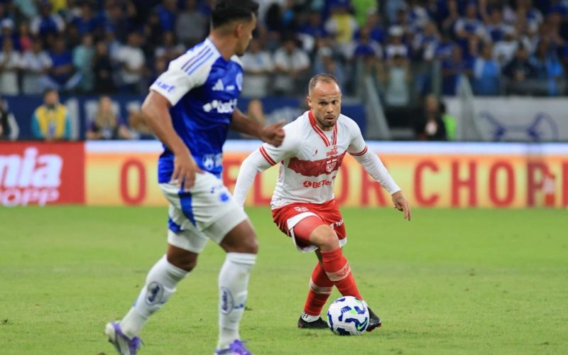 CRB segura o Cruzeiro em Minas e decide classificação da Copa do Brasil no Rei Pelé