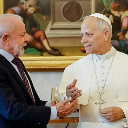 Lula se encontra com Papa Leão XIV no Vaticano, fala sobre a fome e faz convite para a COP 30