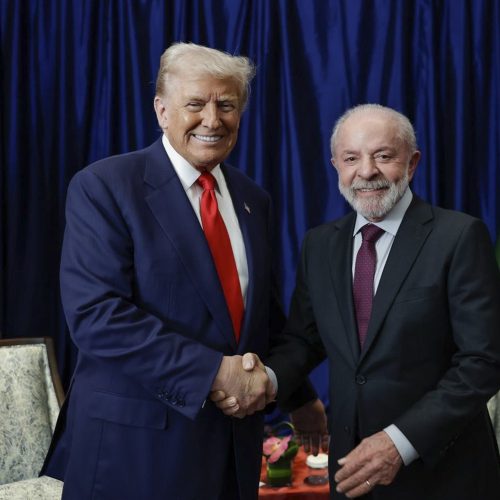 Donald Trump relata ‘ótima reunião’ com Lula e parabeniza presidente pelo aniversário de 80 anos