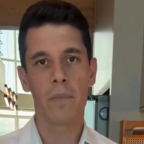 “Pessoas pobres não deveriam ter filhos”, fala de coach financeiro gera revolta nas redes