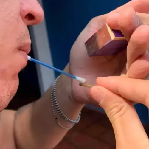 “Fumar cotonete” vira tendência entre jovens e especialistas disparam alerta