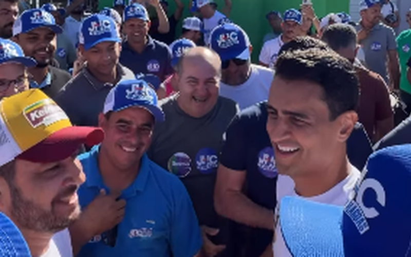 JHC percorre Craíbas e recebe o apoio popular em mais uma agenda no interior de Alagoas