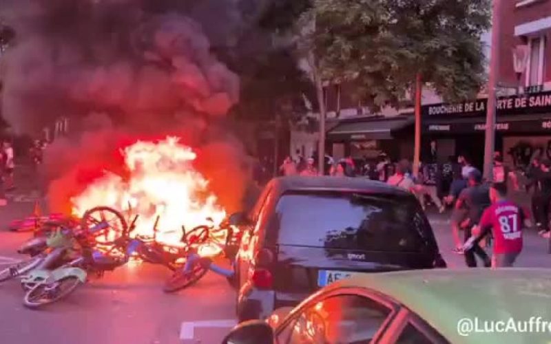 Gás lacrimogêneo e carros queimados: Paris vive noite de caos após o bicampeonato do PSG