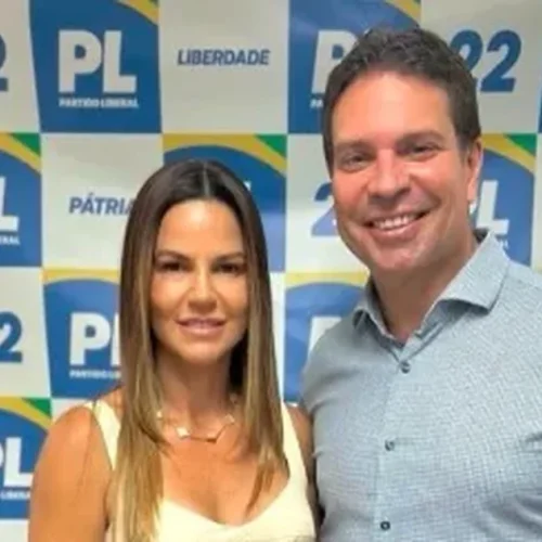 ‘Permaneceu de pé nos dias mais difíceis’: mulher de Ramagem posta vídeo de reencontro após prisão