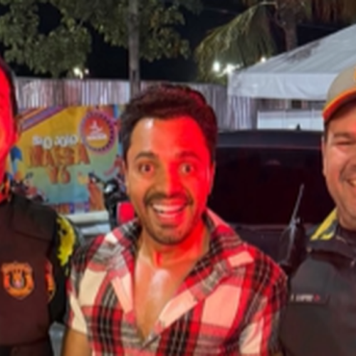 “Olha meu Uber”: Tirullipa pega carona com agentes do DMTT para chegar ao São João Massayó