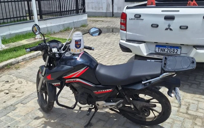 BPTran recupera moto roubada em área de mata entre Goiabeira e Fernão Velho