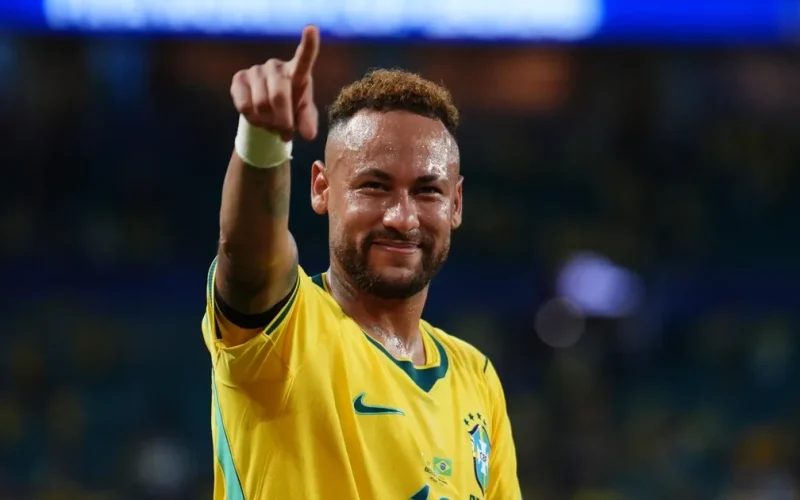 Neymar ironiza ‘guru’ que previu eliminação do Brasil: “Tenta na próxima Copa”