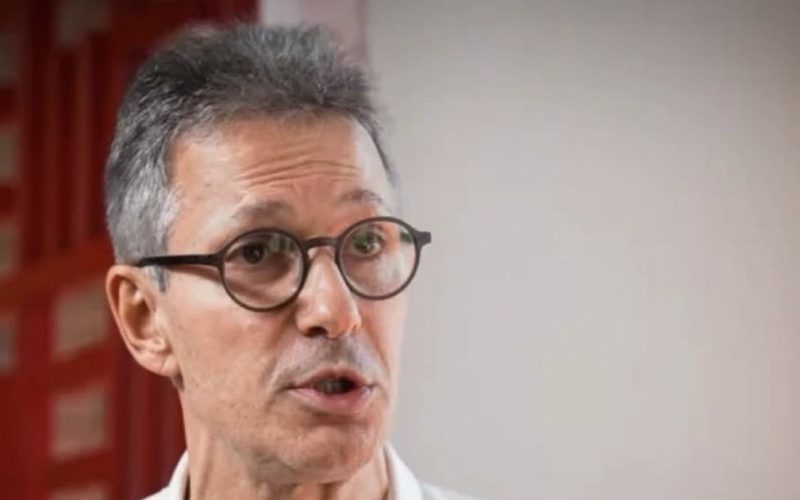 Zema critica relação com “banqueiro bandido” e manda indireta a Flávio