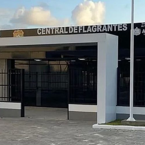 Homem é preso suspeito de ameaçar e ofender a própria irmã na Serraria