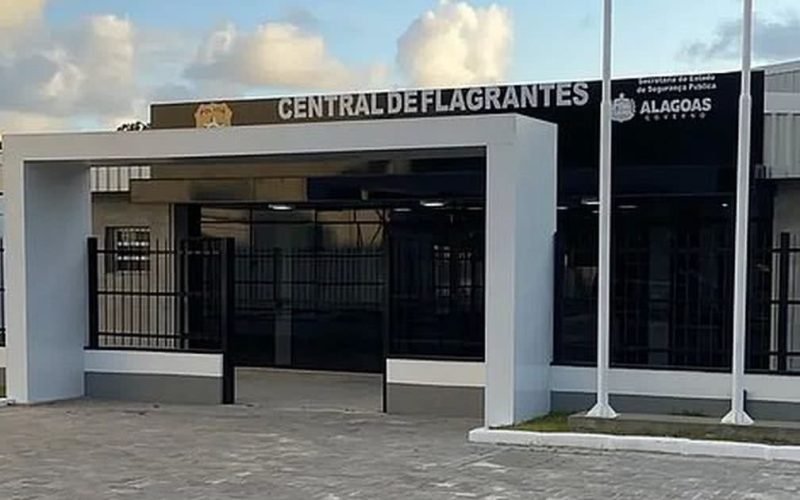 Homem é preso suspeito de ameaçar e ofender a própria irmã na Serraria